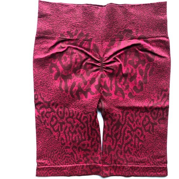 Gymshark S Adapt Animal Seamless Cycling Shorts Reef - Picture 2 of 2